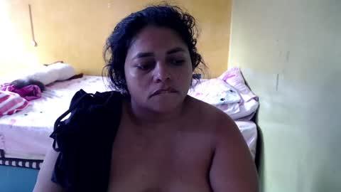 Snapshot of minnie_bbw69 chatting on 06-15-26, 12:29 Andrea online show from 06-15-26, 12:29