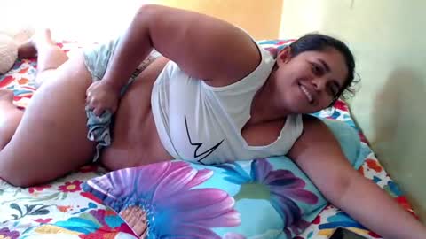 Snapshot of minnie_bbw69 chatting on 07-28-26, 02:13 Andrea online show from 07-28-26, 02:13