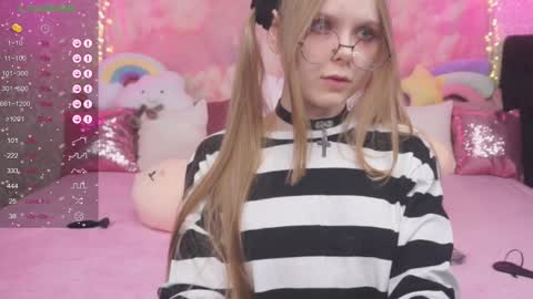 Vikki online show from 01-17-25, 06:26