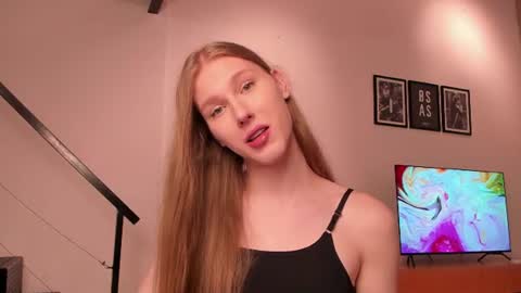 Mira online show from 06-15-26, 01:19