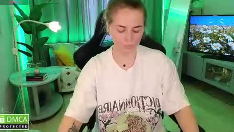 Mira online show from 06-14-26, 02:24