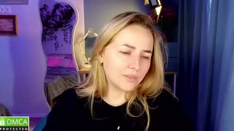 Mira online show from 06-18-26, 01:17