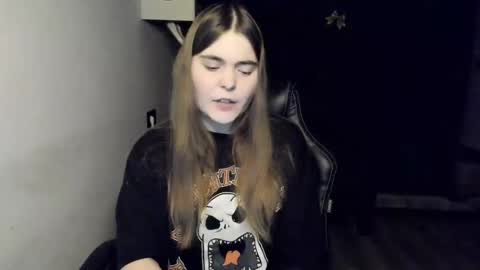 Snapshot of miraa_bloom chatting on 01-13-26, 02:44 miraa_bloom online show from 01-13-26, 02:44