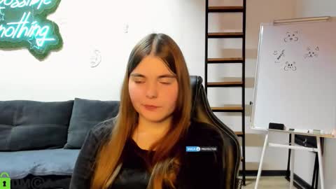 Snapshot of miraa_bloom chatting on 01-15-26, 06:00 miraa_bloom online show from 01-15-26, 06:00