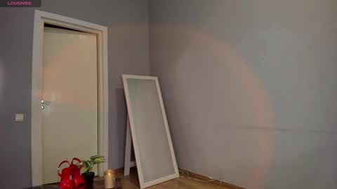 Meera online show from 03-10-25, 04:14