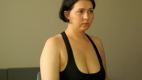Meera online show from 06-04-26, 08:42