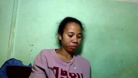 Snapshot of mirah881 chatting on 05-18-26, 05:41 mirah881 online show from 05-18-26, 05:41