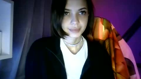 MiraLaPics online show from 04-20-26, 06:09