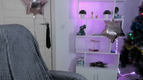              online show from 12-24-24, 12:22