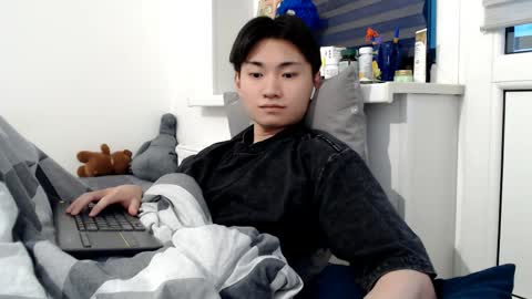              online show from 04-26-26, 05:32