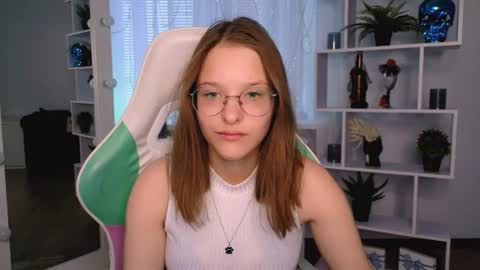 Snapshot of miranda__low chatting on 07-14-26, 10:21 Miranda online show from 07-14-26, 10:21