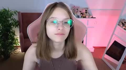 Snapshot of miranda__low chatting on 07-18-26, 05:55 Miranda online show from 07-18-26, 05:55