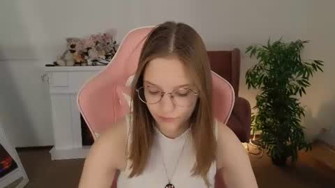 Snapshot of miranda__low chatting on 07-19-26, 06:06 Miranda online show from 07-19-26, 06:06