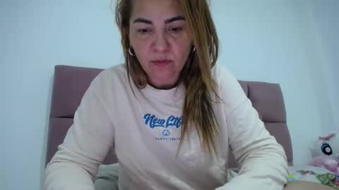 Snapshot of miranda_zacky chatting on 02-26-25, 11:41 Miranda Indep Model Thank you very much for all your support online show from 02-26-25, 11:41