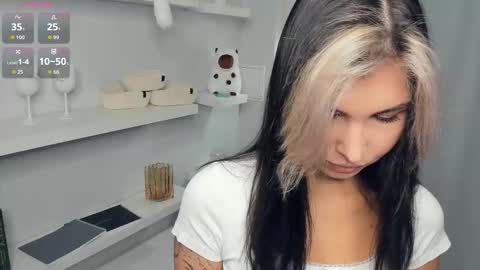 My name is Adele online show from 11-18-25, 07:24