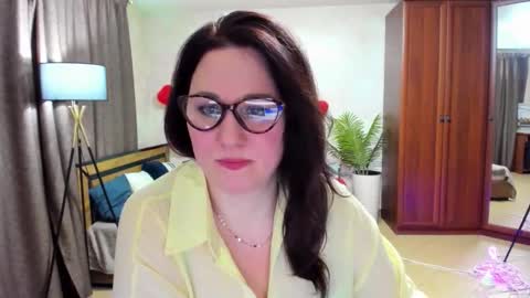 MirandaDyson online show from 02-20-26, 04:18