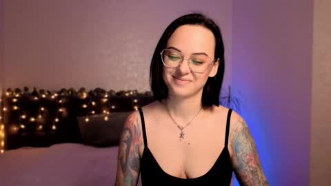 MiraSkyy online show from 12-15-25, 06:12