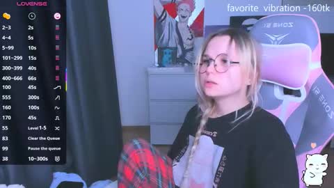 Kira online show from 11-16-25, 08:03