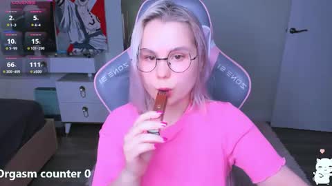 Kira online show from 07-05-26, 05:42