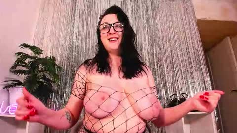 Mira online show from 02-25-26, 10:25