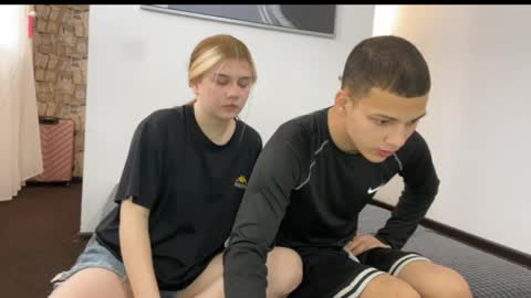 mirelcouple online show from 04-23-26, 10:03