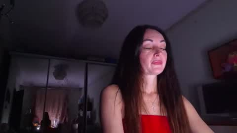 Snapshot of mirelisse chatting on 06-14-26, 09:17 Christina online show from 06-14-26, 09:17