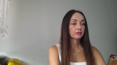 Snapshot of mirelisse chatting on 07-23-26, 04:05 Christina online show from 07-23-26, 04:05