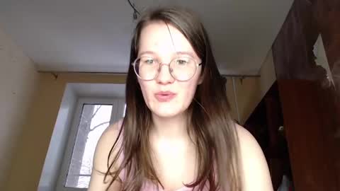 Snapshot of miriamor chatting on 02-09-25, 01:25 Mira online show from 02-09-25, 01:25