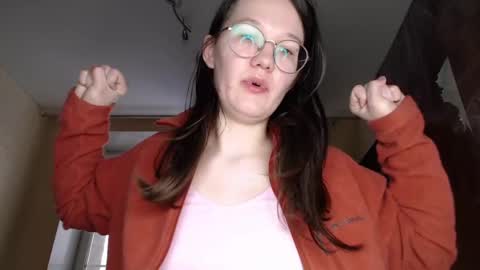 Snapshot of miriamor chatting on 02-14-25, 01:29 Mira online show from 02-14-25, 01:29