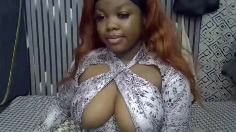 mirror_254 online show from 11-28-25, 01:36