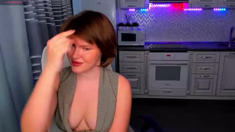 Snapshot of mirrorofsoul chatting on 02-19-25, 05:05 Shelley online show from 02-19-25, 05:05