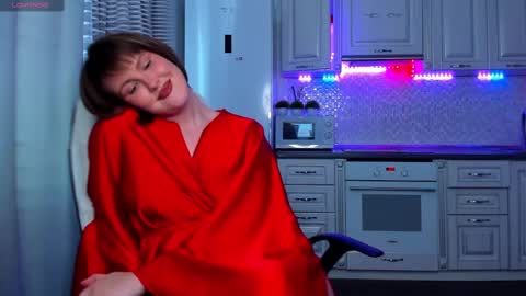 Snapshot of mirrorofsoul chatting on 02-26-25, 08:15 Shelley online show from 02-26-25, 08:15