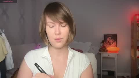Snapshot of mirrorofsoul chatting on 07-15-26, 07:35 Shelley online show from 07-15-26, 07:35