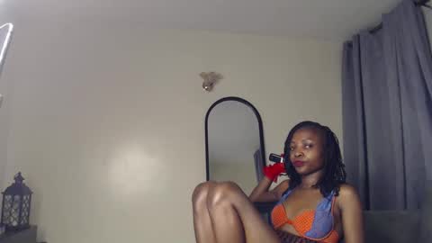 Snapshot of mis_kaylee chatting on 06-10-26, 11:09 mis_kaylee online show from 06-10-26, 11:09