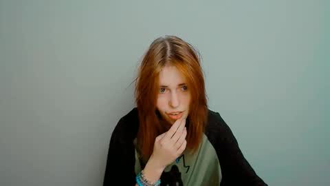 misaki_chan_ online show from 10-29-25, 11:06