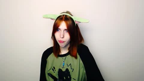 misaki_chan_ online show from 11-21-25, 02:43