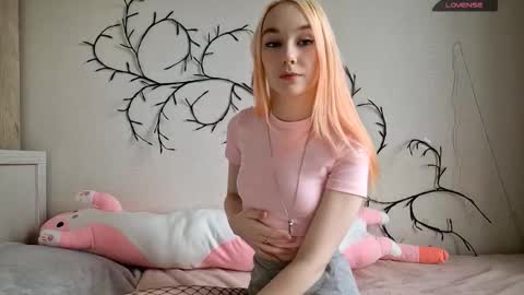 MisaMew online show from 02-27-26, 08:14