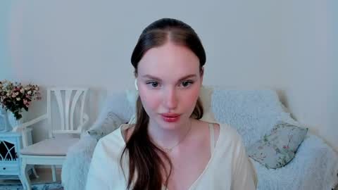 Snapshot of mish_ka3 chatting on 06-09-26, 04:07 Misha online show from 06-09-26, 04:07