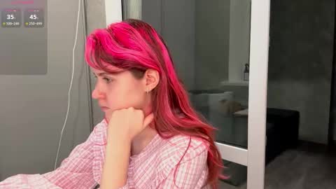 Molly online show from 09-26-25, 05:28