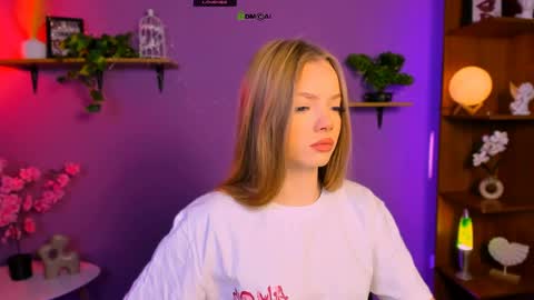 Snapshot of mishel_shy chatting on 05-25-26, 04:51 mishel shy online show from 05-25-26, 04:51