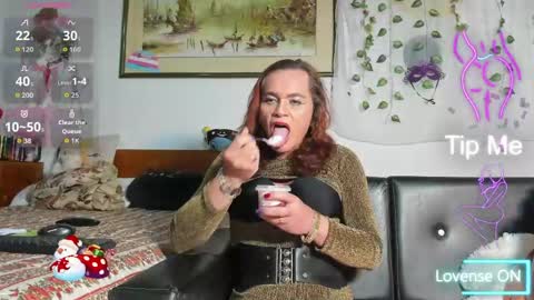 Snapshot of mishell_bons4 chatting on 05-15-26, 11:45 Mishell Bons online show from 05-15-26, 11:45
