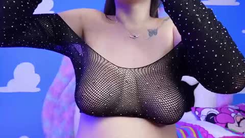 Snapshot of miss___sara chatting on 02-18-25, 09:09 Sara online show from 02-18-25, 09:09