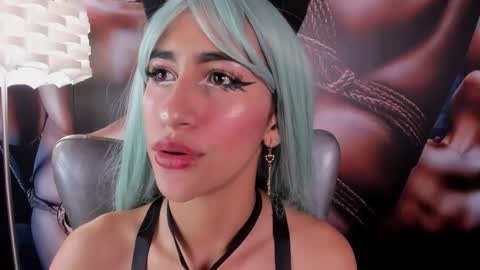 Taylor online show from 03-27-26, 02:28