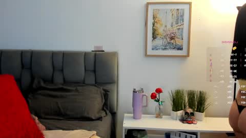 miss__jones_ online show from 04-25-26, 09:56