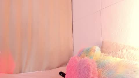 Snapshot of miss_alhy chatting on 05-12-26, 12:46 online show from 05-12-26, 12:46