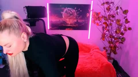 miss_alice_silver online show from 10-19-25, 04:40