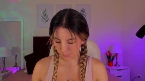 Amanda Reyes online show from 02-11-26, 01:38