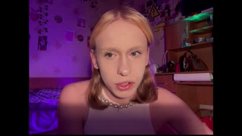 Anya online show from 01-16-26, 05:44