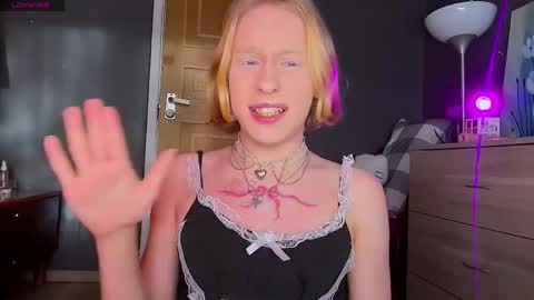 Anya online show from 05-08-26, 04:23
