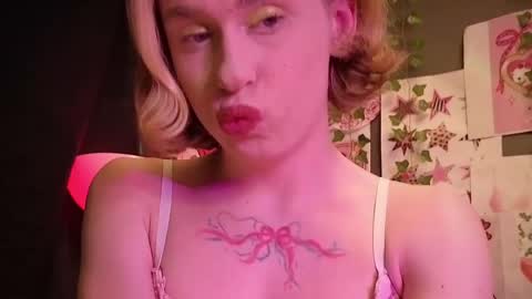 Anya online show from 06-07-26, 08:23